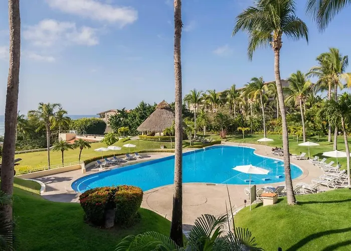 Faro De Mita Luxury Beach Condo